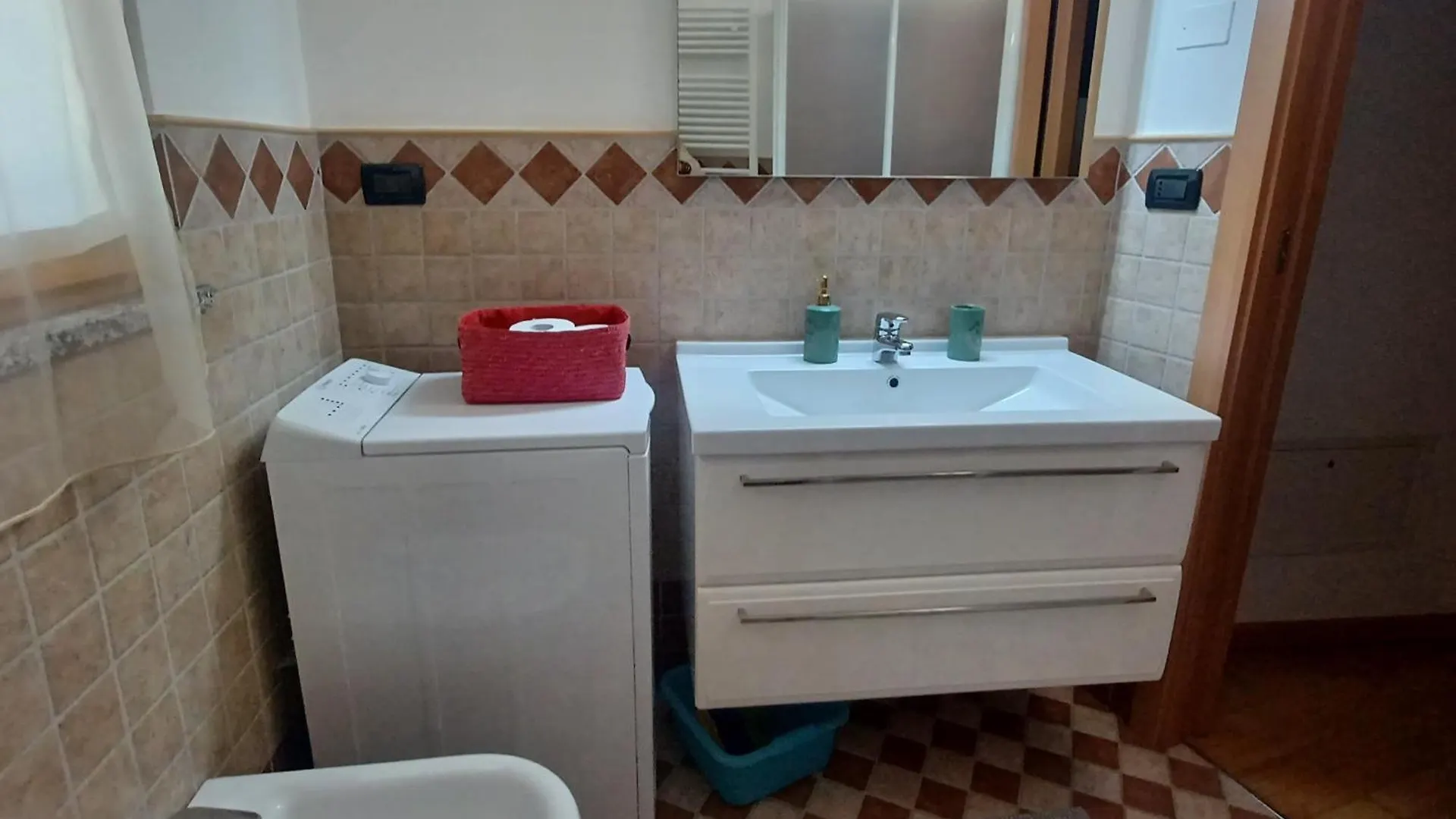 Casa Smeraldo - Light Blue Clusane